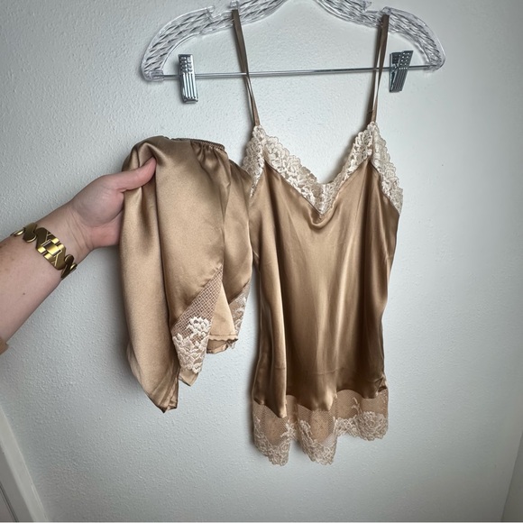 Intimissimi Satin Chemise with Lace Trim - Picture 1 of 10